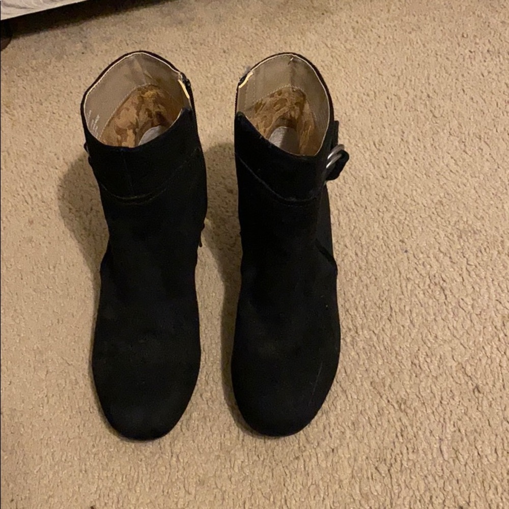 Women’s heel ankle boots